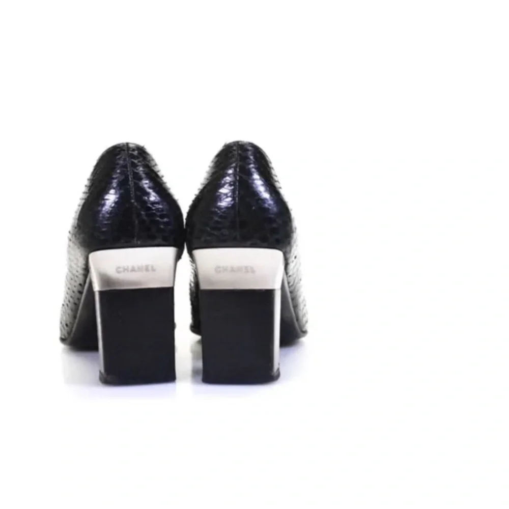 Gorgeous Chanel heels square toe - Picture 3 of 5